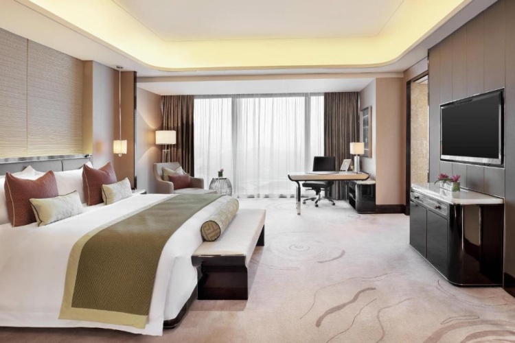 Standard Double room with city view