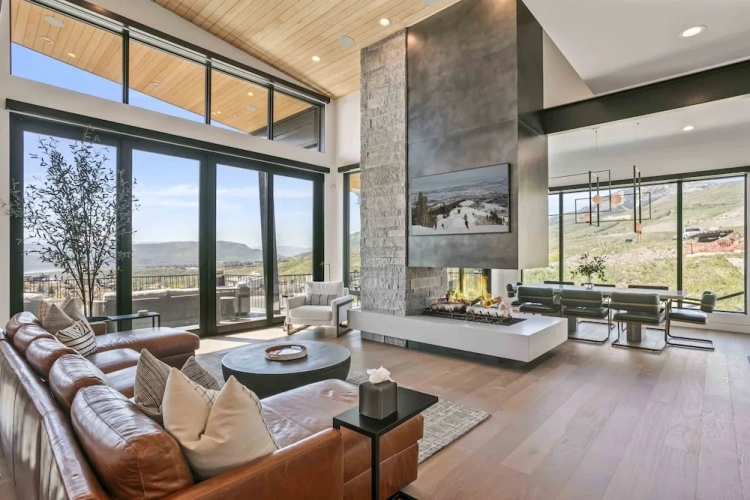 4 Bedrooms Cottage