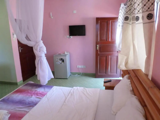 Pine Breeze Holiday Resort