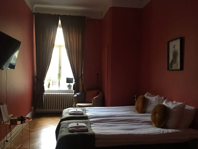 Morris Hotel