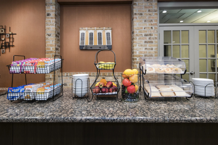 Rodeway Inn & Suites and Conference Center