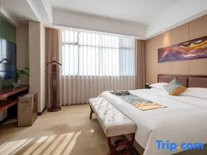 Suite with garden view