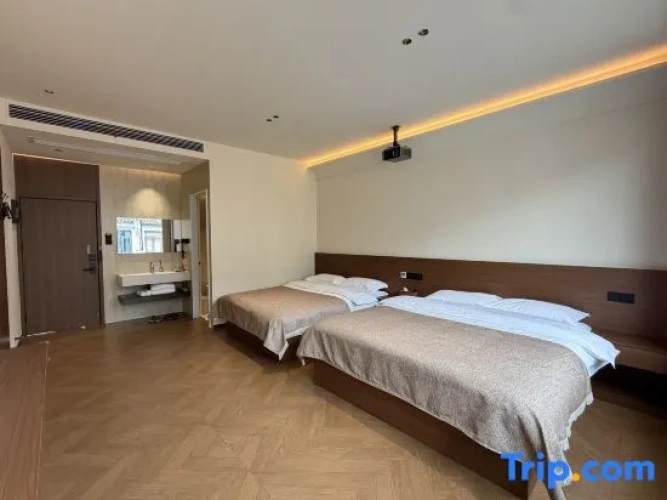 Standard Family room