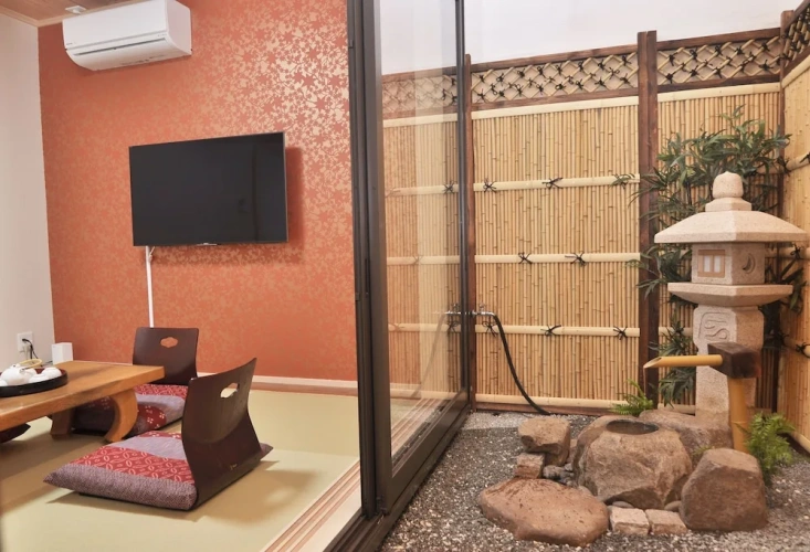 2 Bedrooms Villa