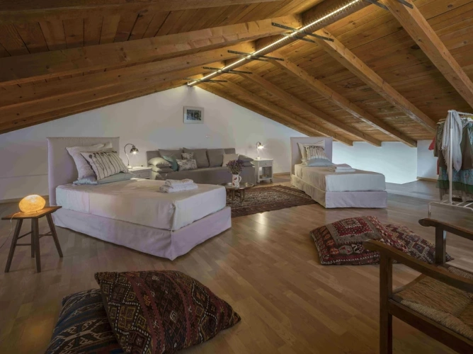 4 Bedrooms Cottage