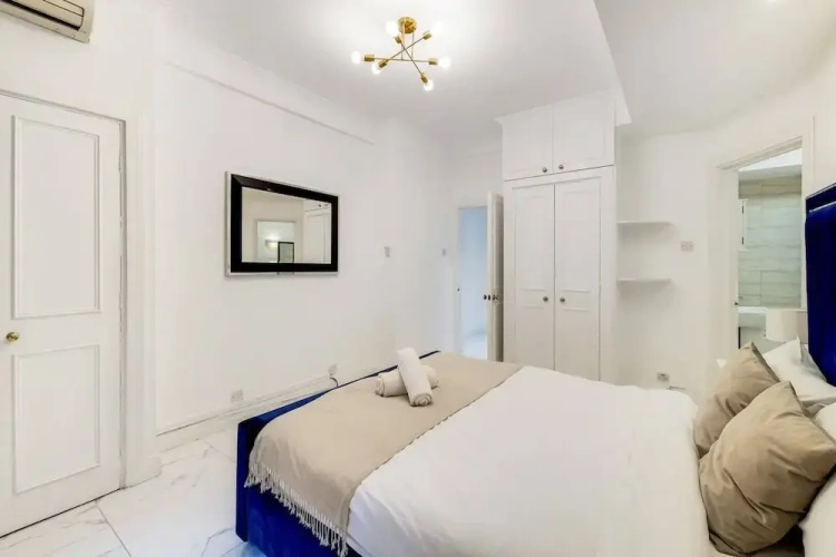 2 Bedrooms Deluxe Apartment