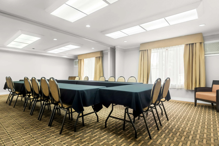 Best Western Plus Mont-Laurier photo 20
