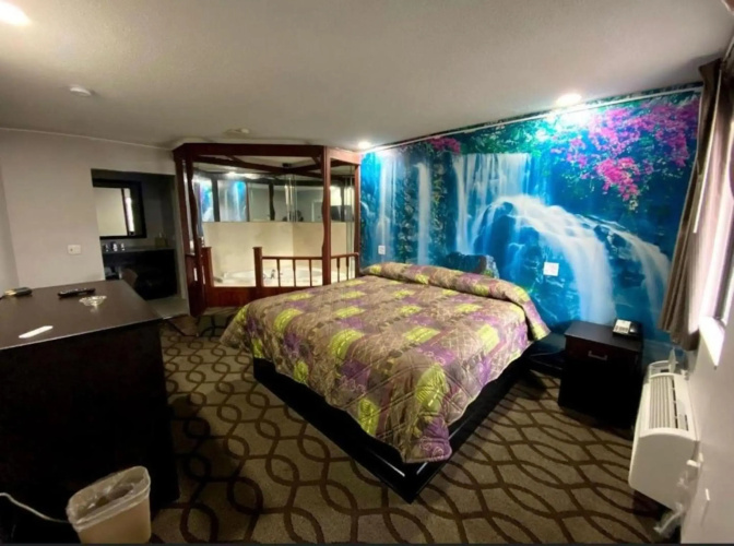 Deluxe Inn by OYO Near Toledo Ohio
