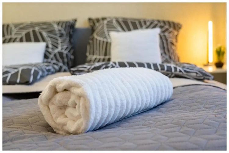 2 Bedrooms Apartment