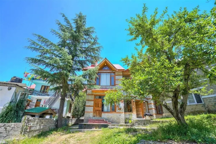 2 Bedrooms Villa