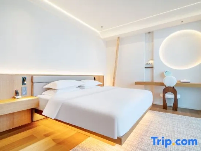 Standard Double room with balcony and with bay view