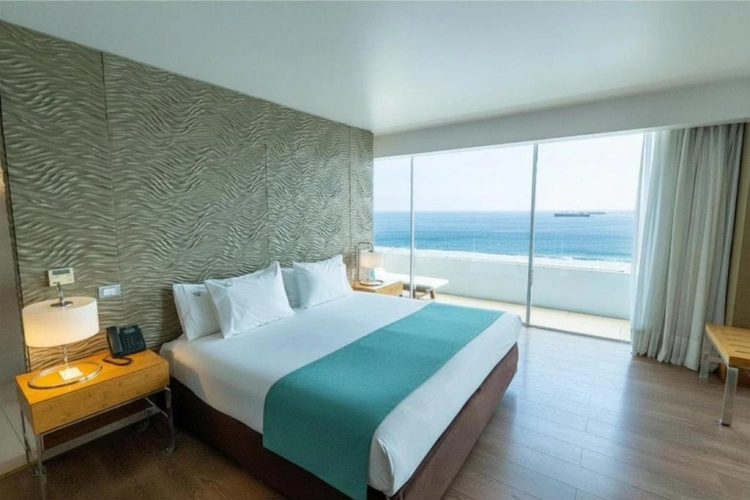 Premium Single Suite with sea view