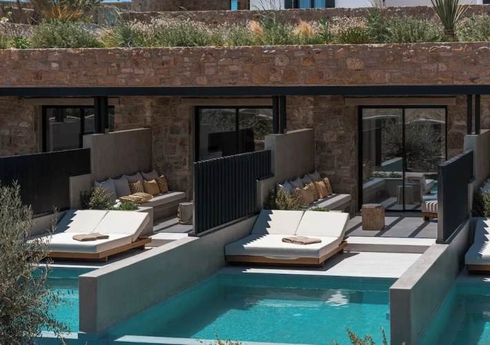 Deluxe Suite with balcony