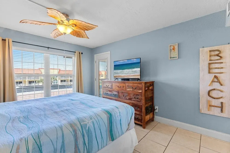 Point East 320