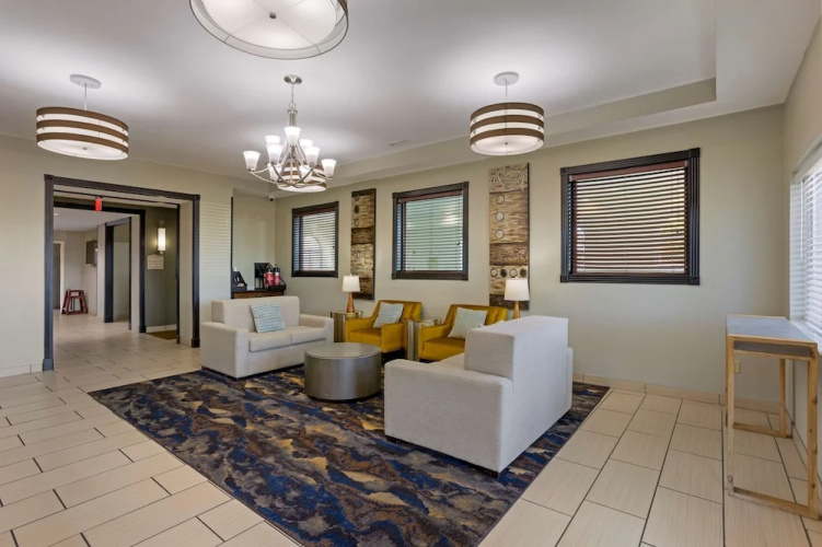 Holiday Inn Express Searcy
