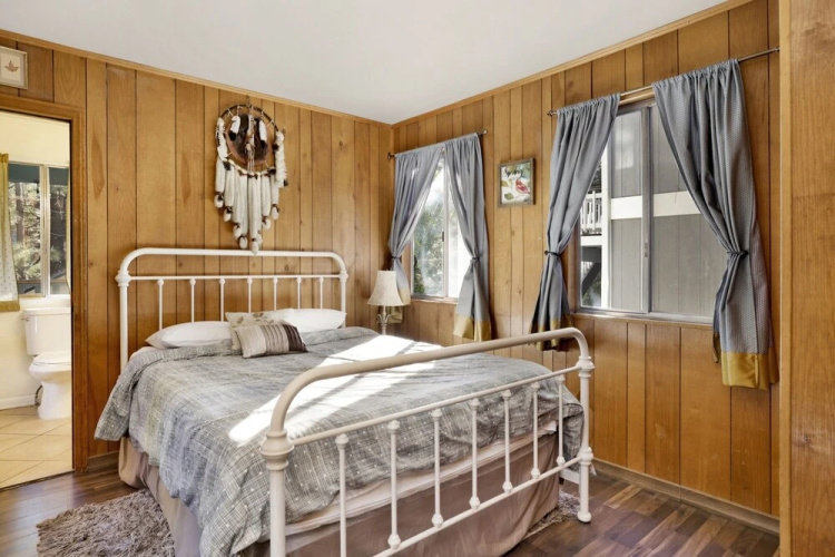 2209-hawks Nest 2 Bedroom Home by Redawning