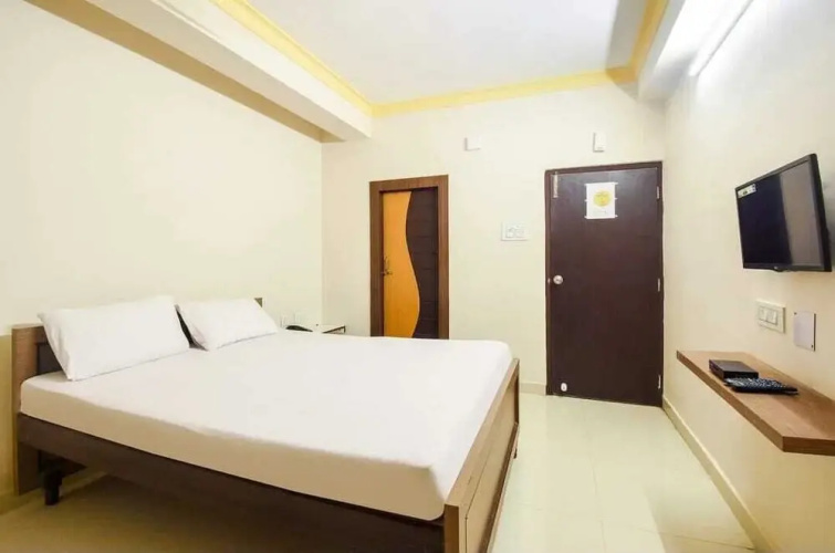 Trisha Guest House