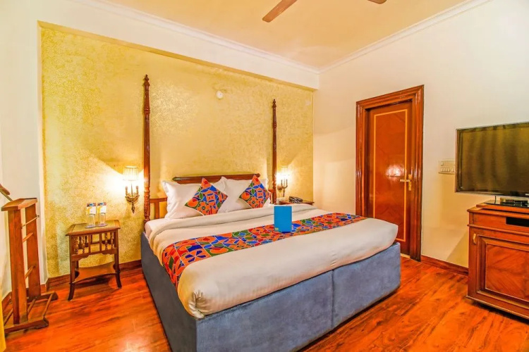 FabHotel Bax