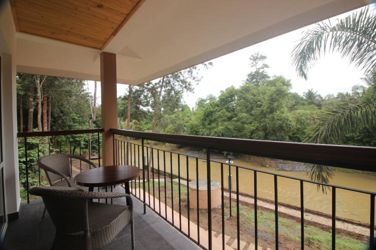 Standard room with river view