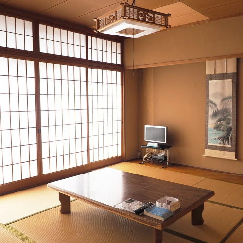 Asahiya Ryokan (Shodoshima)