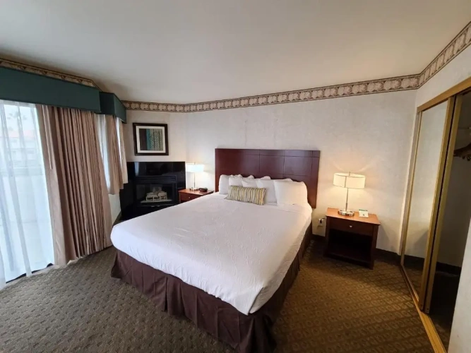 Suite with balcony