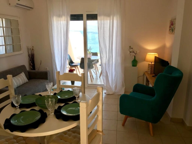 2 Bedrooms Villa