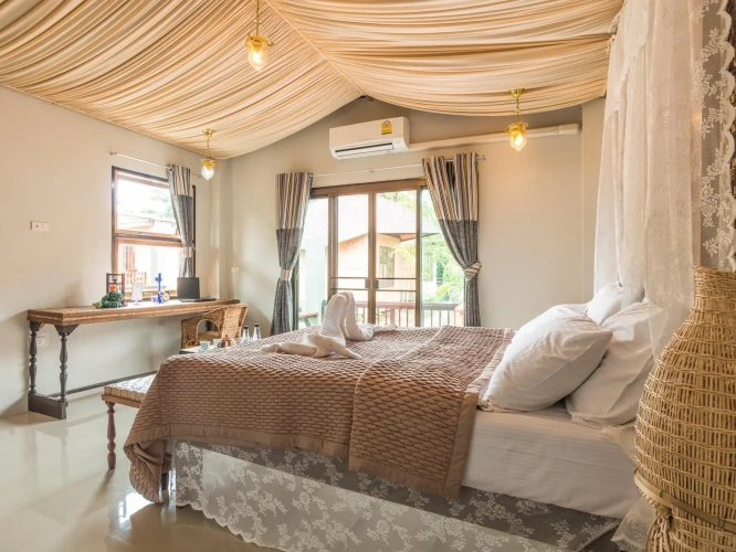 Deluxe Bungalow