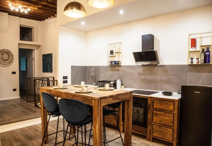 2 Bedrooms Apartment