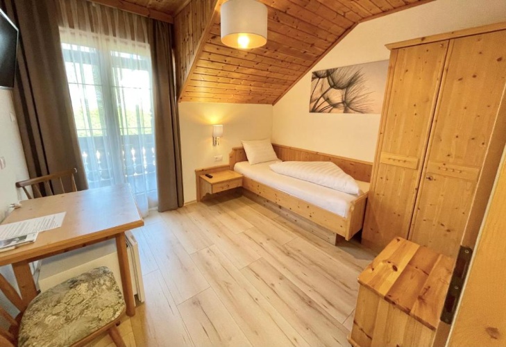 Standard Single room with balcony