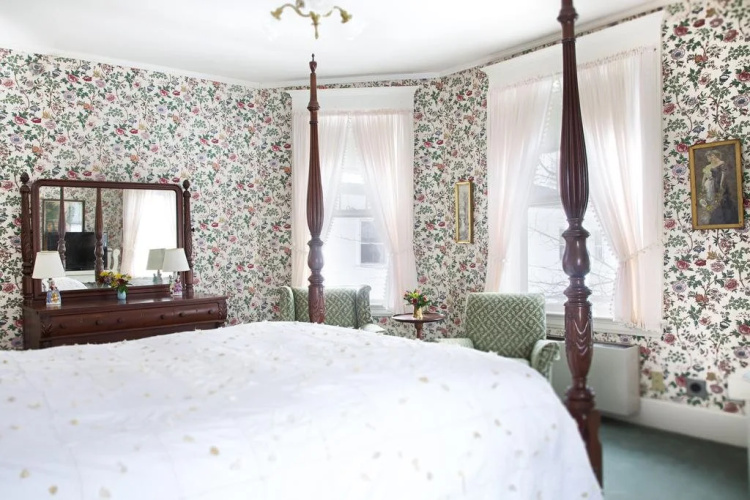 The Red Lion Inn