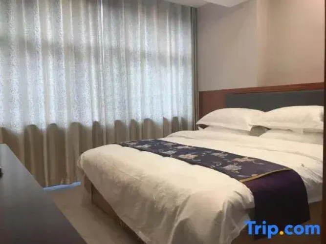 Hezuo Bangke Express Hotel