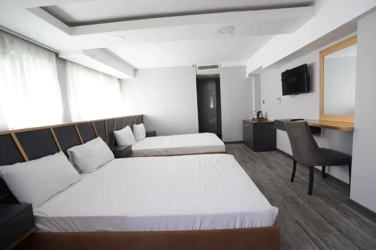Deluxe Family Suite