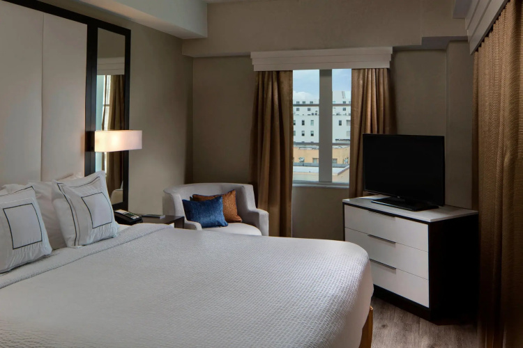 Courtyard by Marriott Miami Beach-South Beach