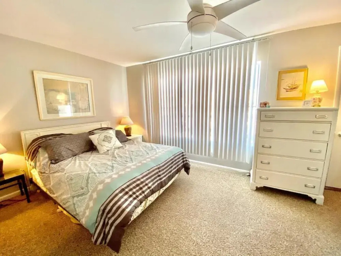 Dewey Villa 2B
