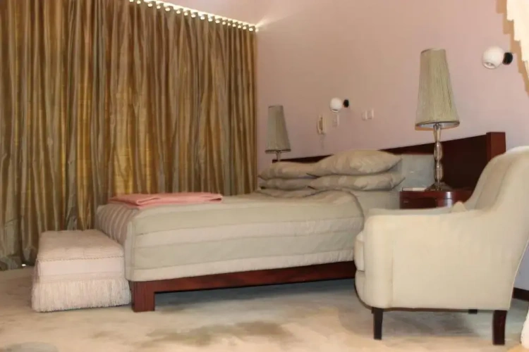 Deluxe Double Suite