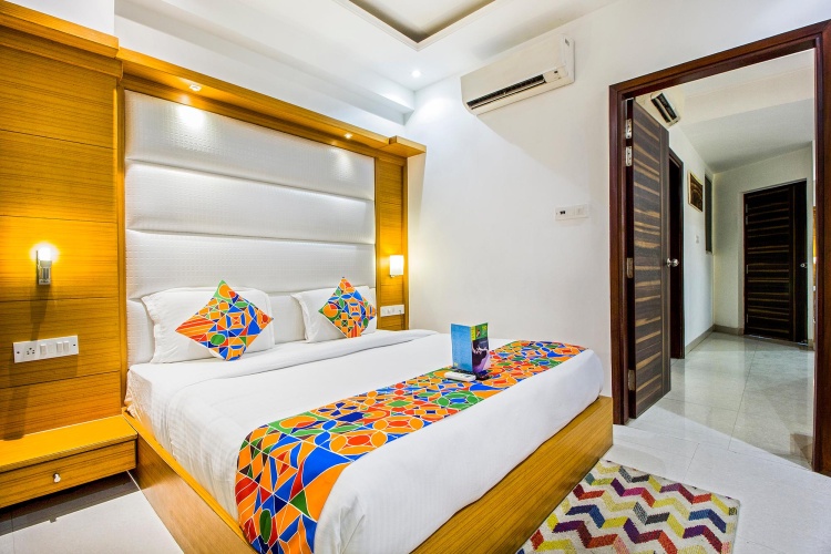 Deluxe Double room with city view