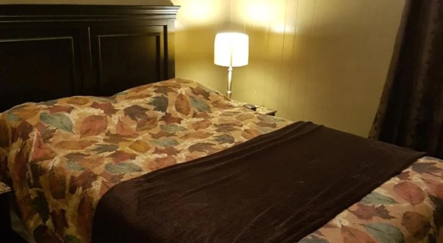 Grand Forks Hotel