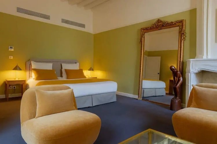 Premium room