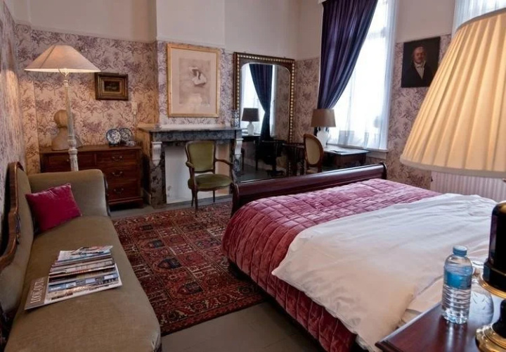De Baron Bed  Breakfast