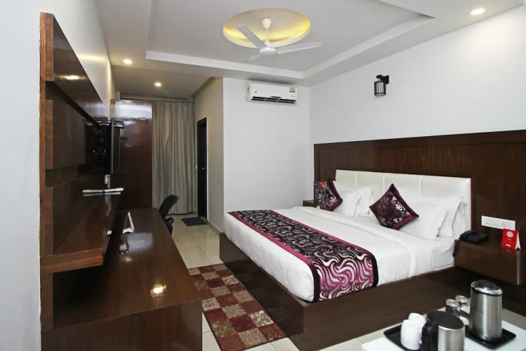 OYO 9451 Hotel Prem Ratna