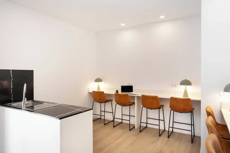 Faro DAZ House by Get Your Stay