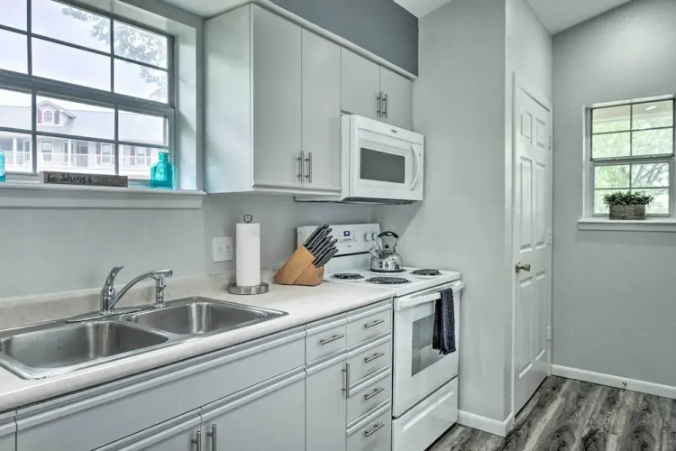 2 Bedrooms Apartment