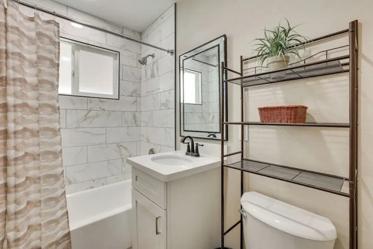 Centrally Located Oasis 1 Mi to Shadow Mountain!