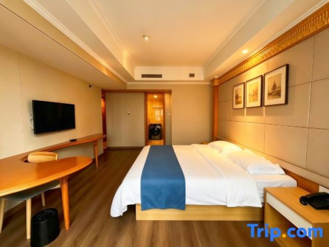 Standard Double room with river view