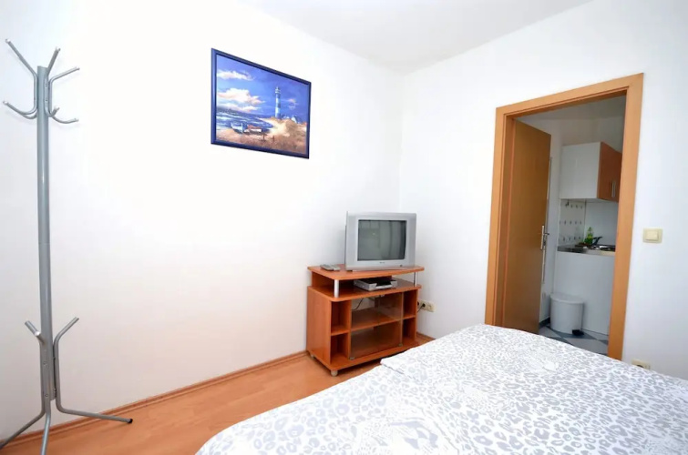 Apartments and Rooms Mare
