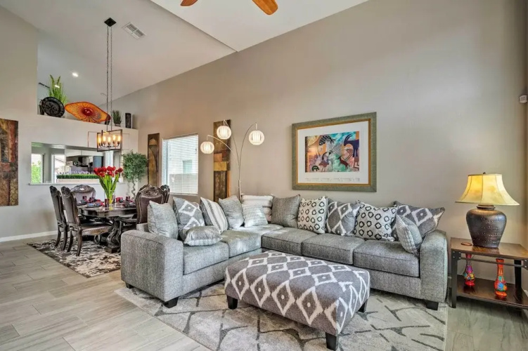 Group Fun in Glendale! Getaway w/ Private Pool