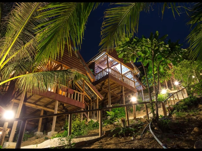 Bungalow with balcony