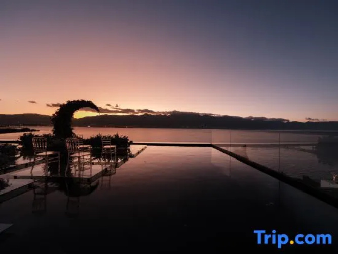 Sanjian Seaview Hotel