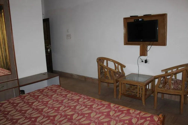 Hotel Devki Palace