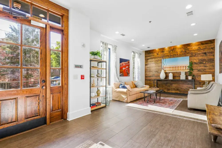 Lofts On 30Th Ave
